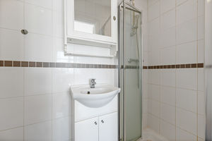 Photo 7- click for photo gallery